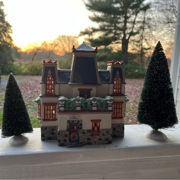 Department 56 Glacier Park Pavilion North Pole Christmas Village Limited Edition - Picture 3 of 14